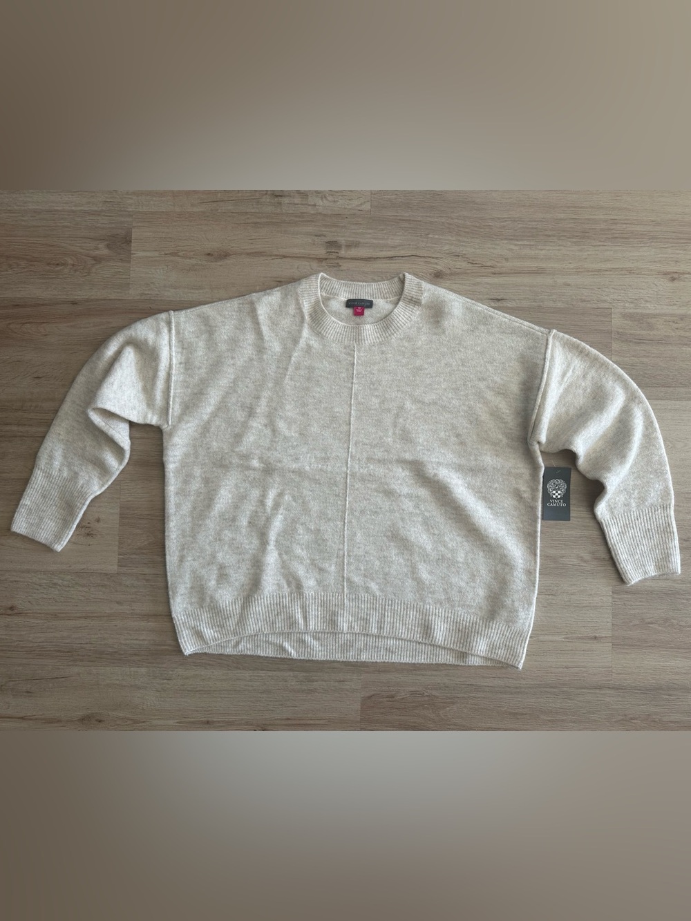 🔹Vince Camuto Crewneck Sweater